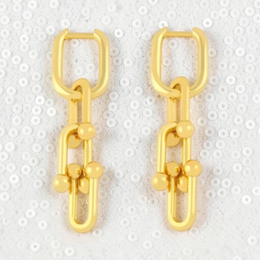 18K GOLD PLATED SHACKLE EARRINGS